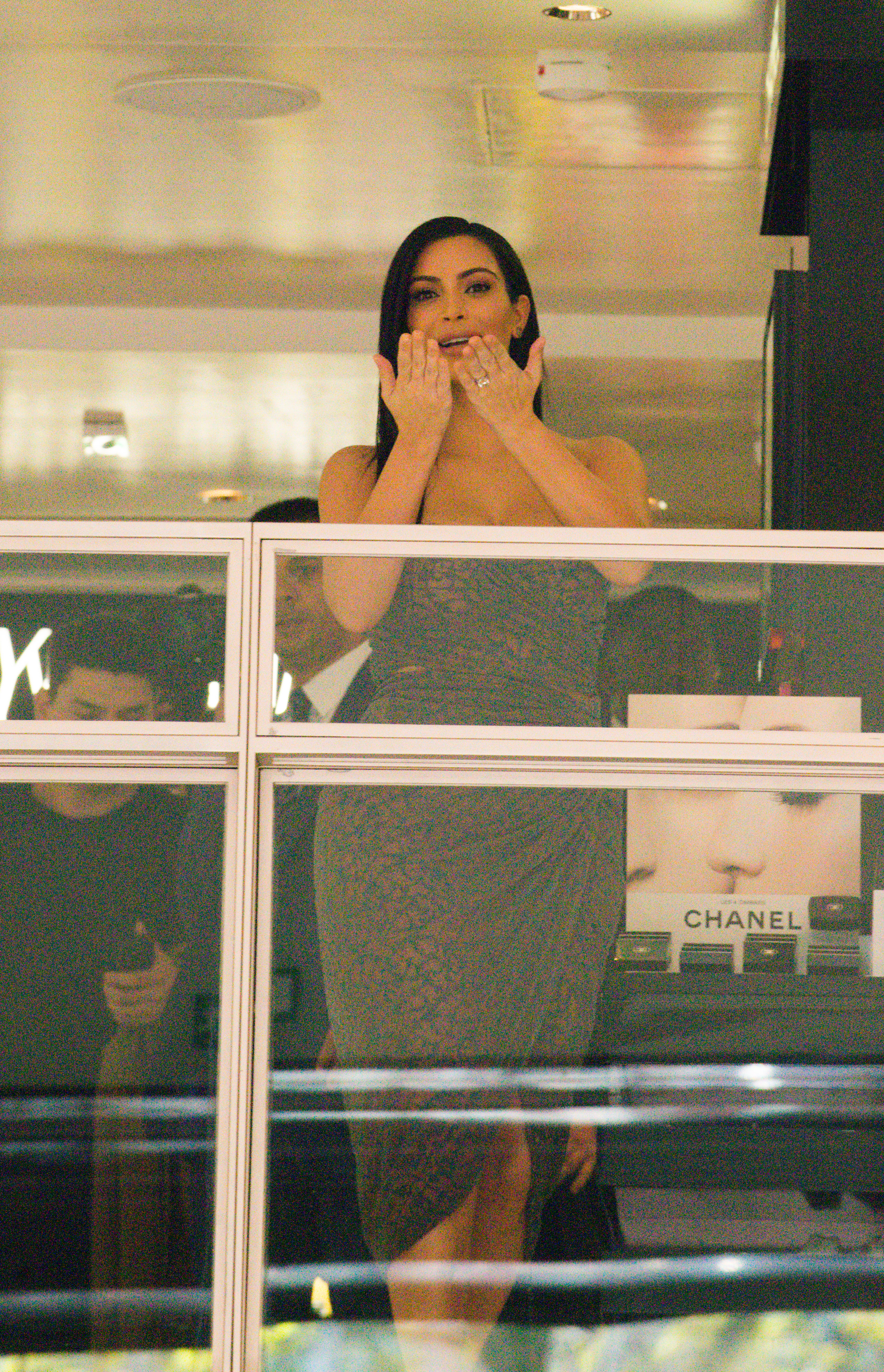 Access_Kardashian_07.jpg