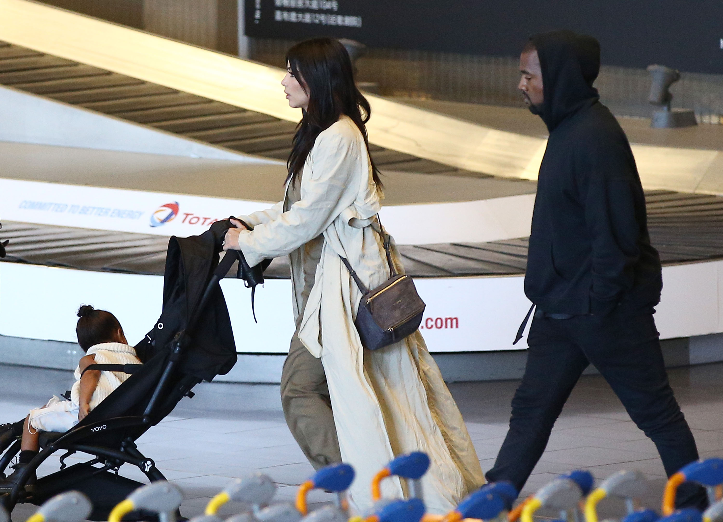 Access_Kardashian_011.jpg