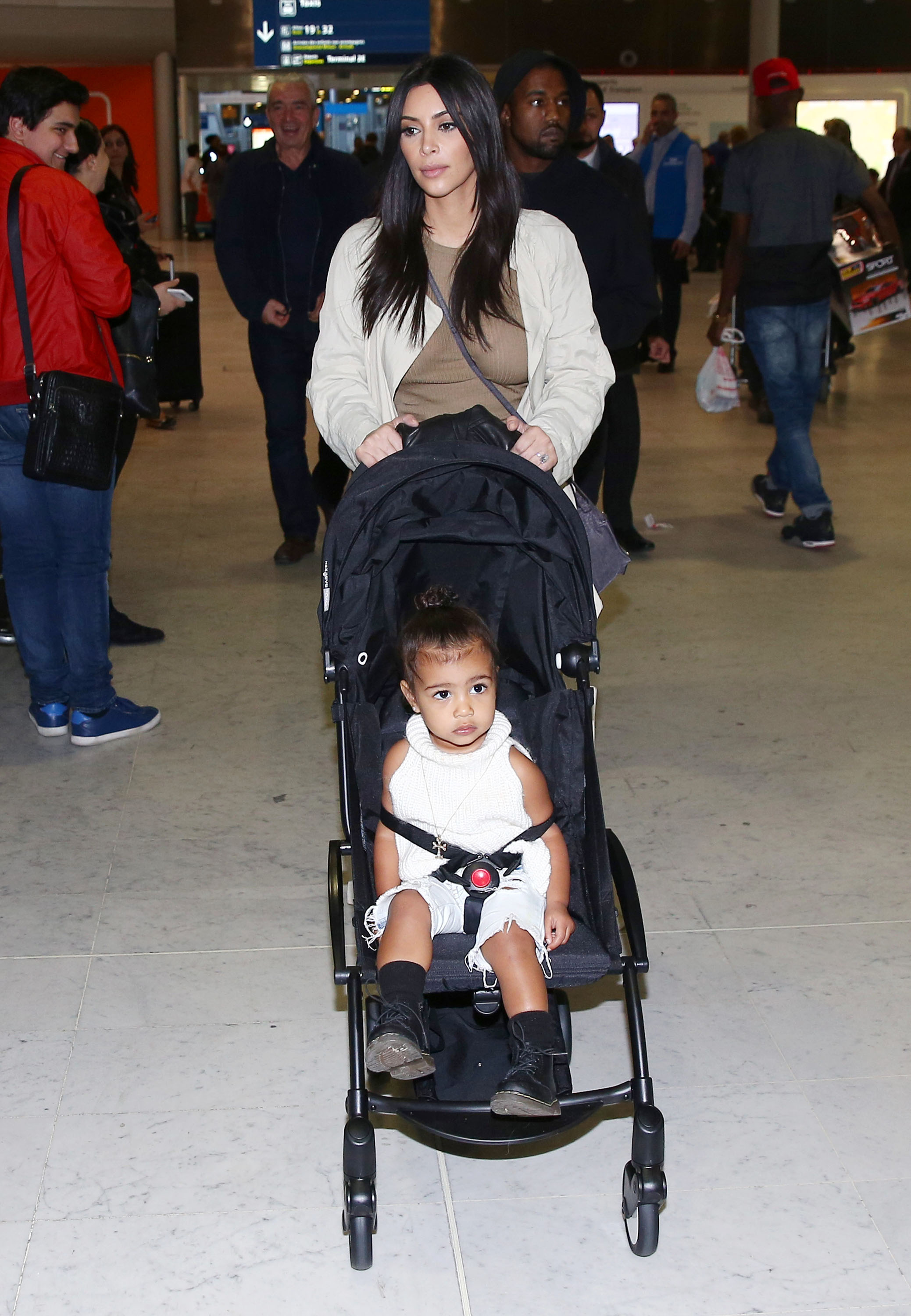 Access_Kardashian_08.jpg