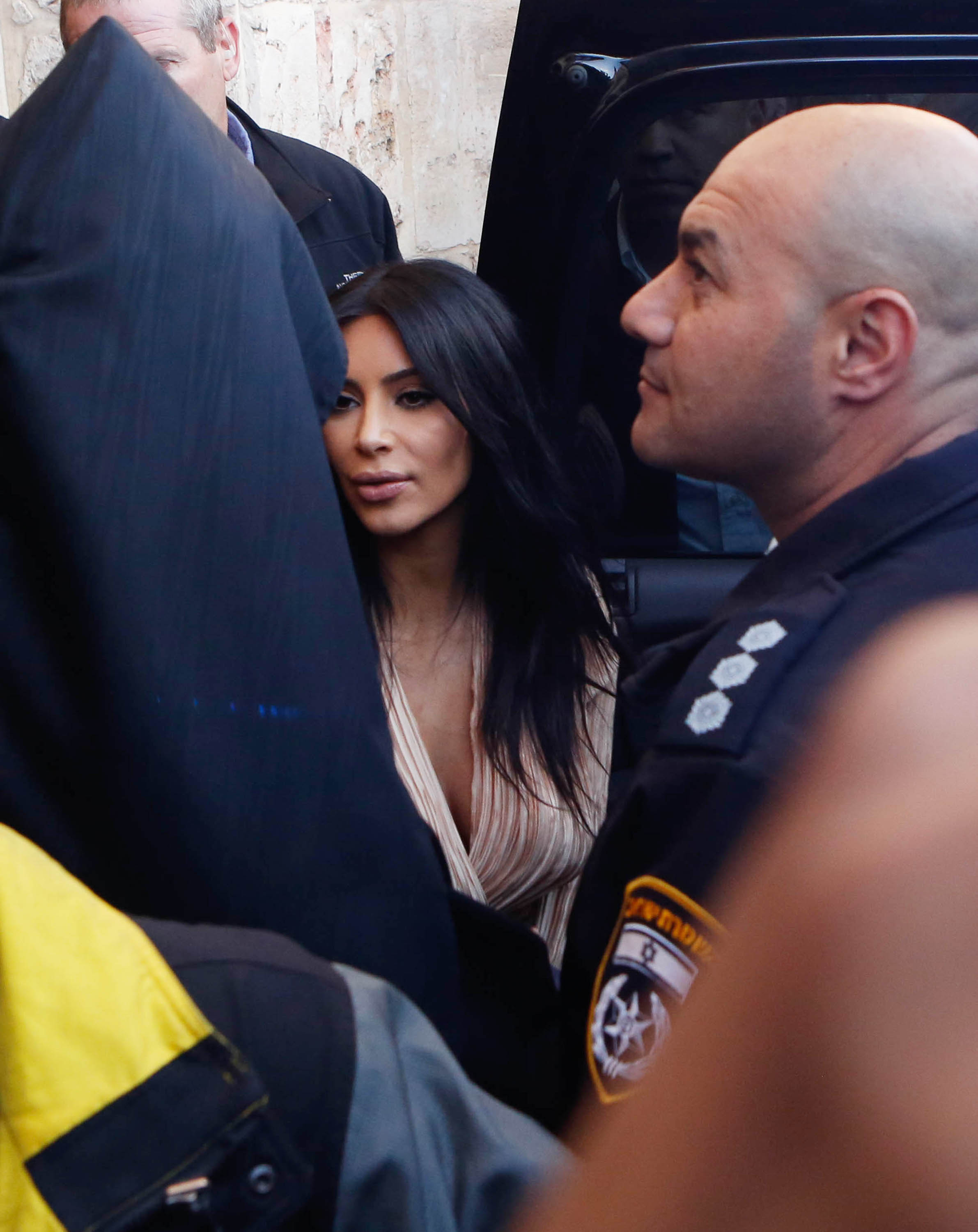 Access_Kardashian_01.jpg