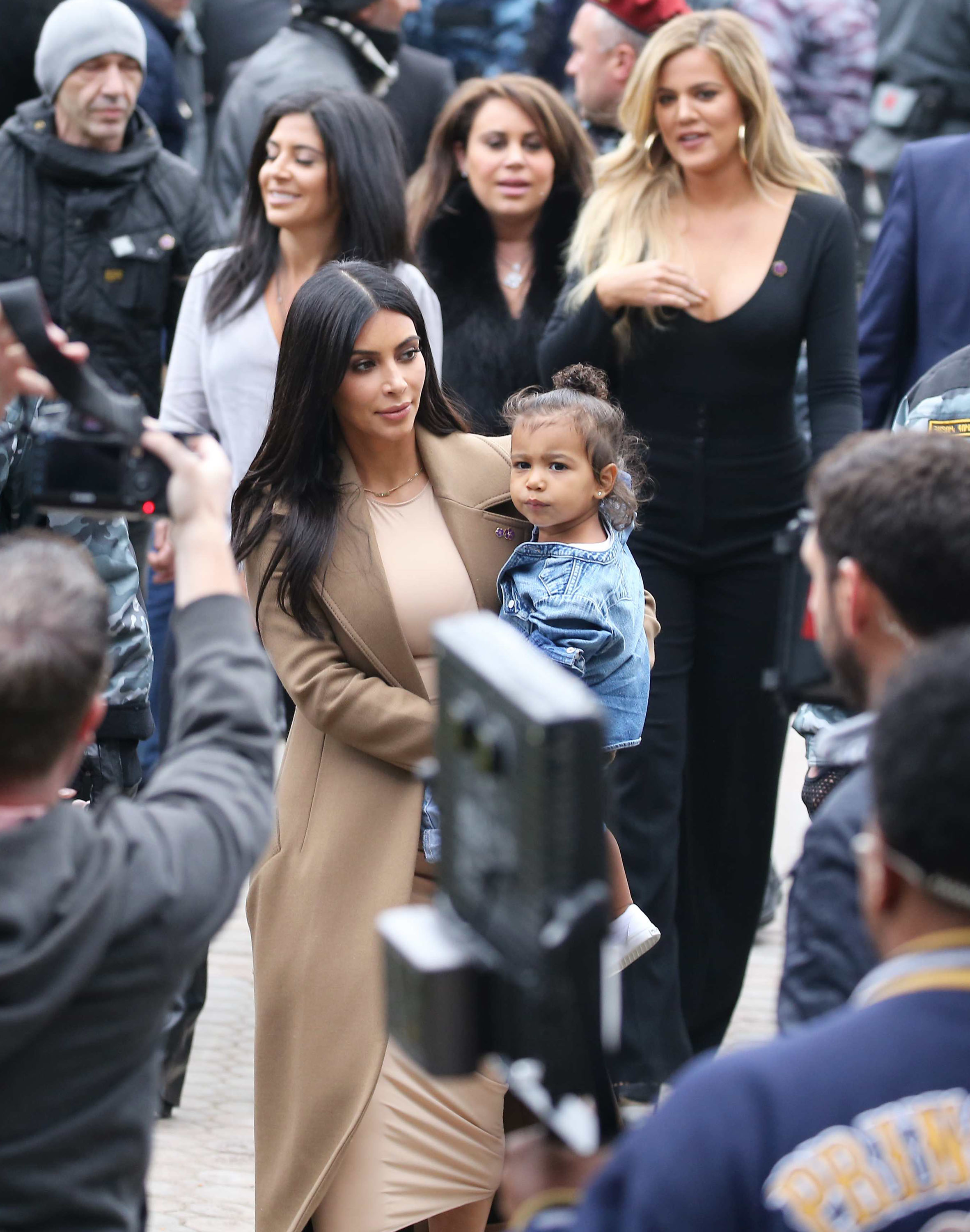 Access_Kardashian_01.jpg