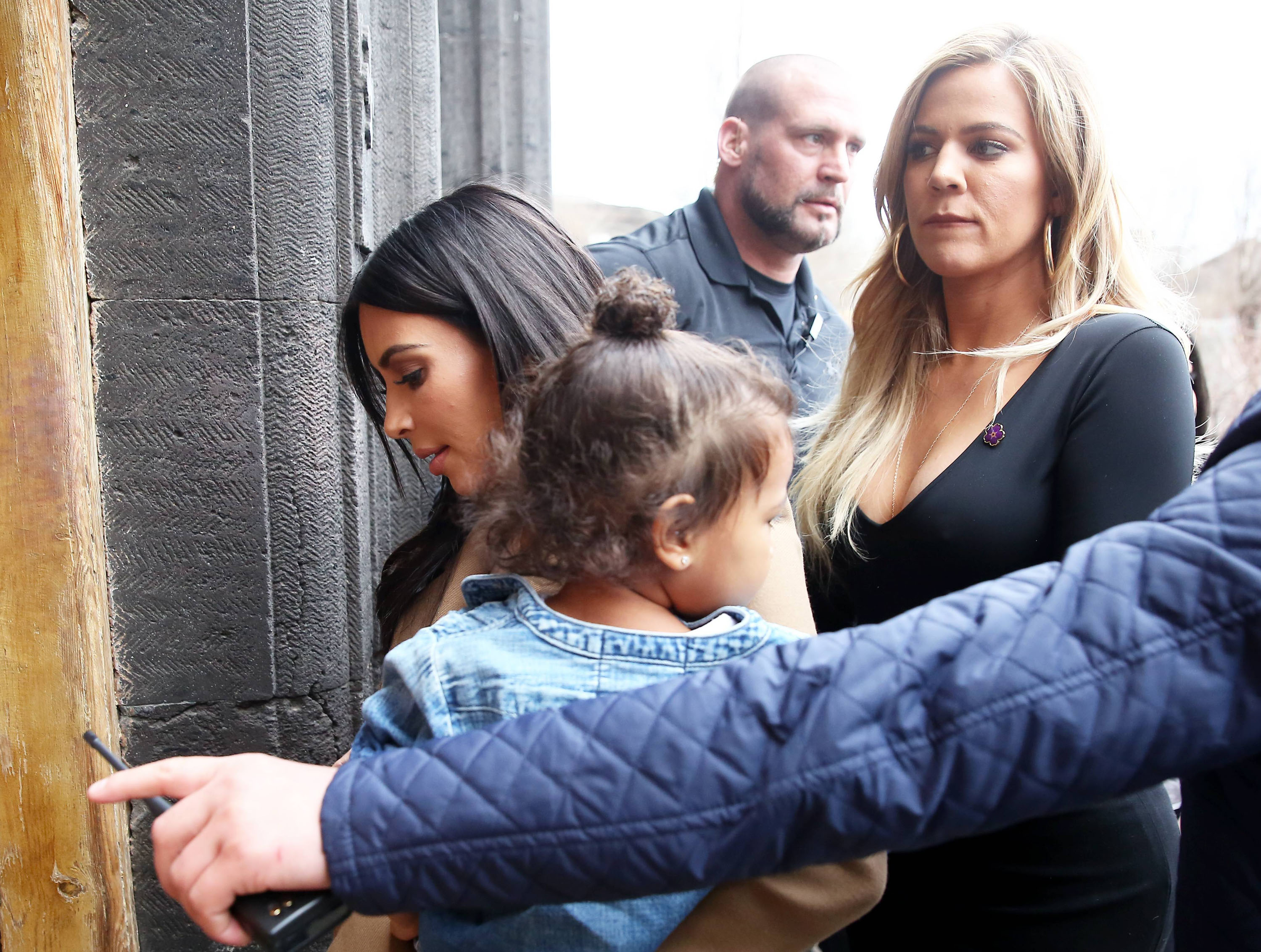 Access_Kardashian_09.jpg