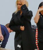 Access_Kardashian_01.jpg