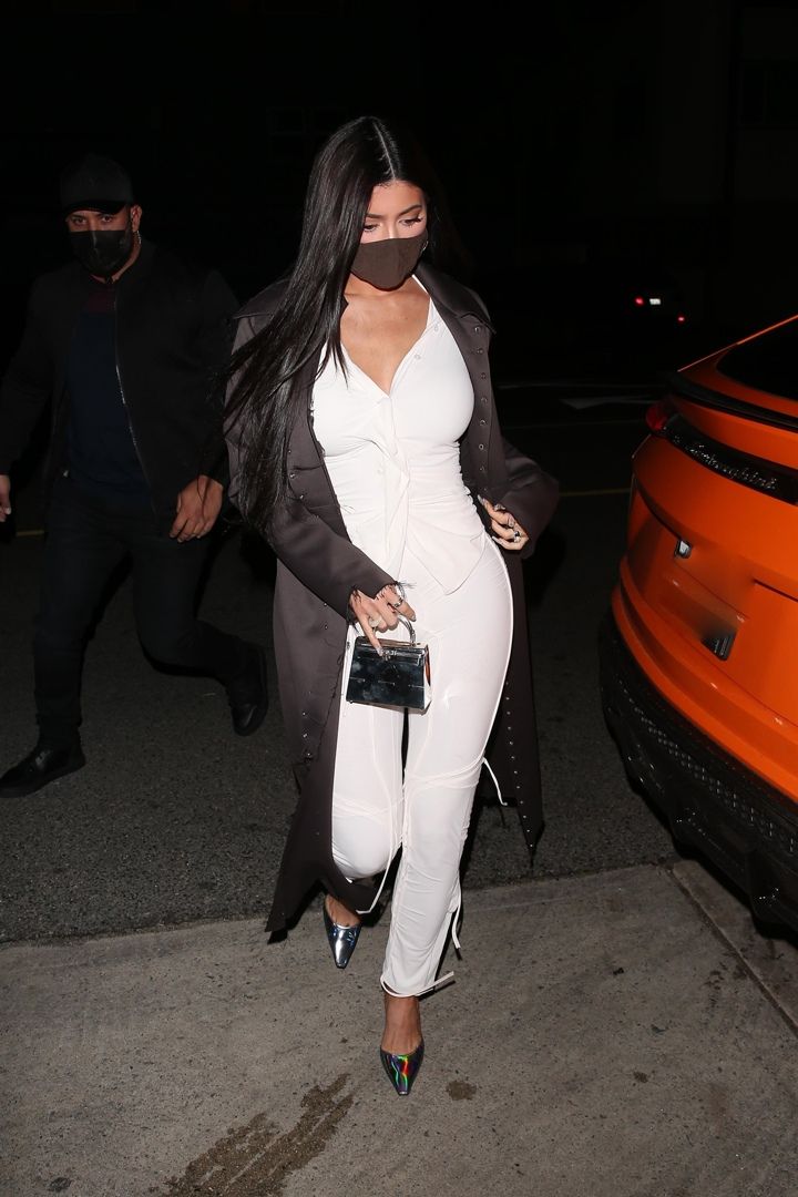 Access_Kardashian_001.jpg