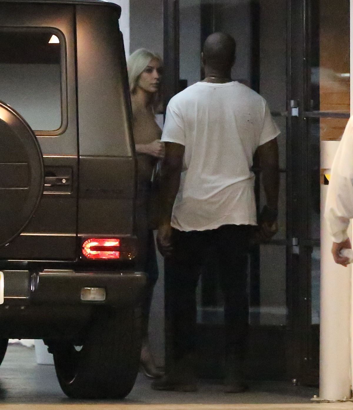 Access_Kardashian_01.jpeg