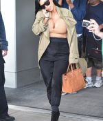 Access_Kardashian_05.jpg