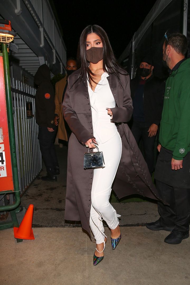 Access_Kardashian_001.jpg