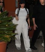 Access_Kardashian_03.jpg