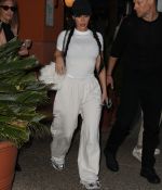 Access_Kardashian_04.jpg
