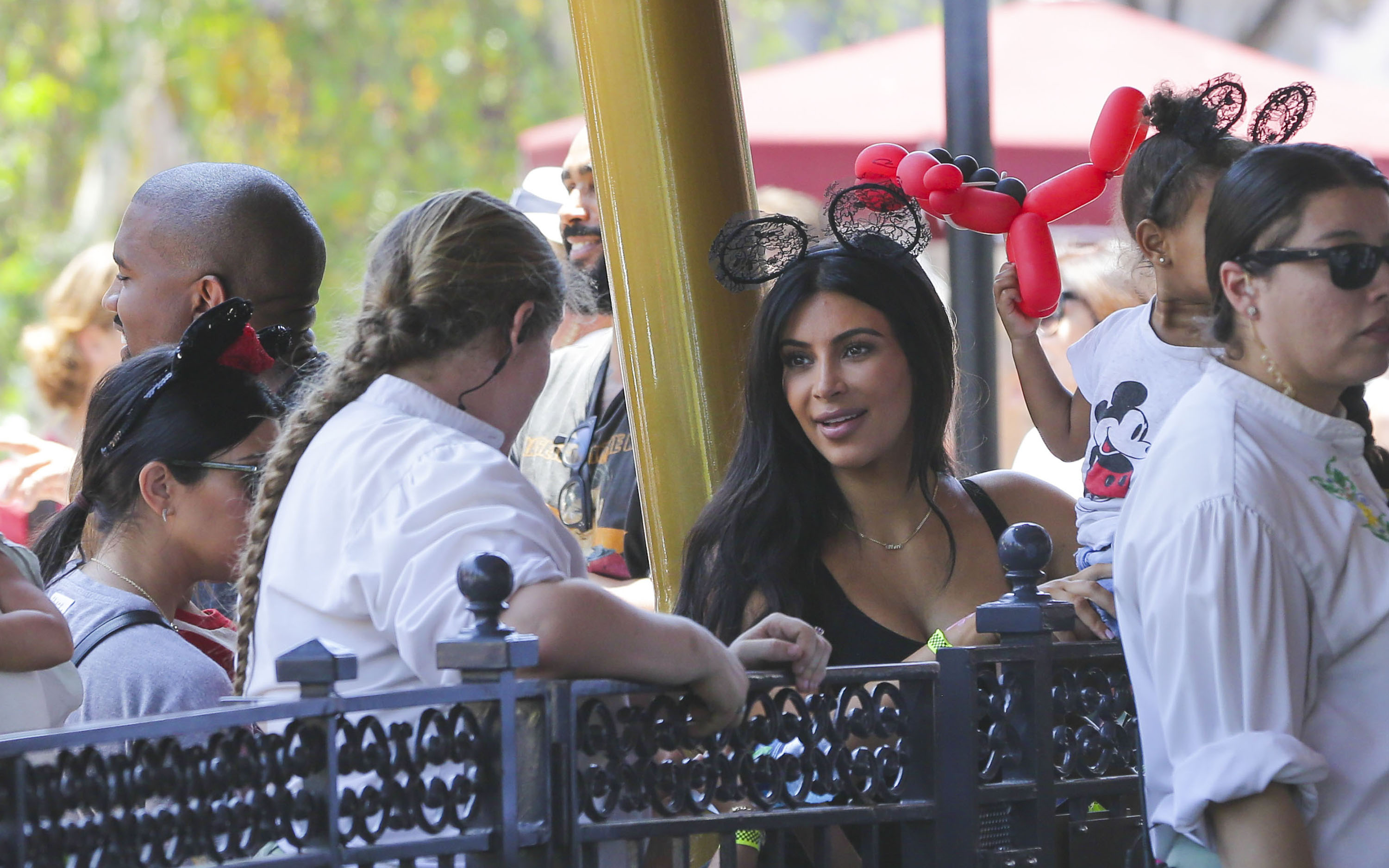 Access_Kardashian_02.jpg