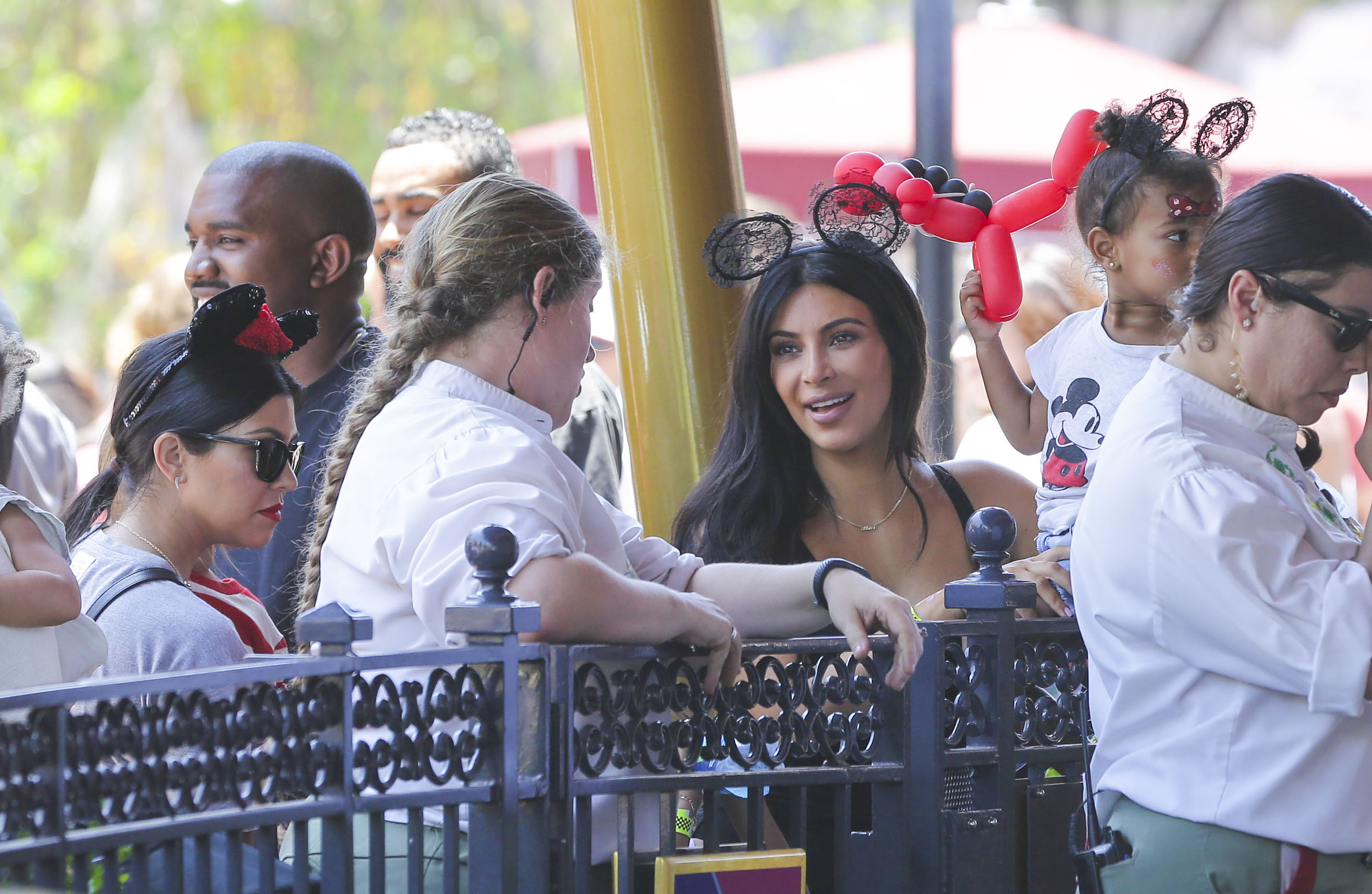 Access_Kardashian_03.jpg