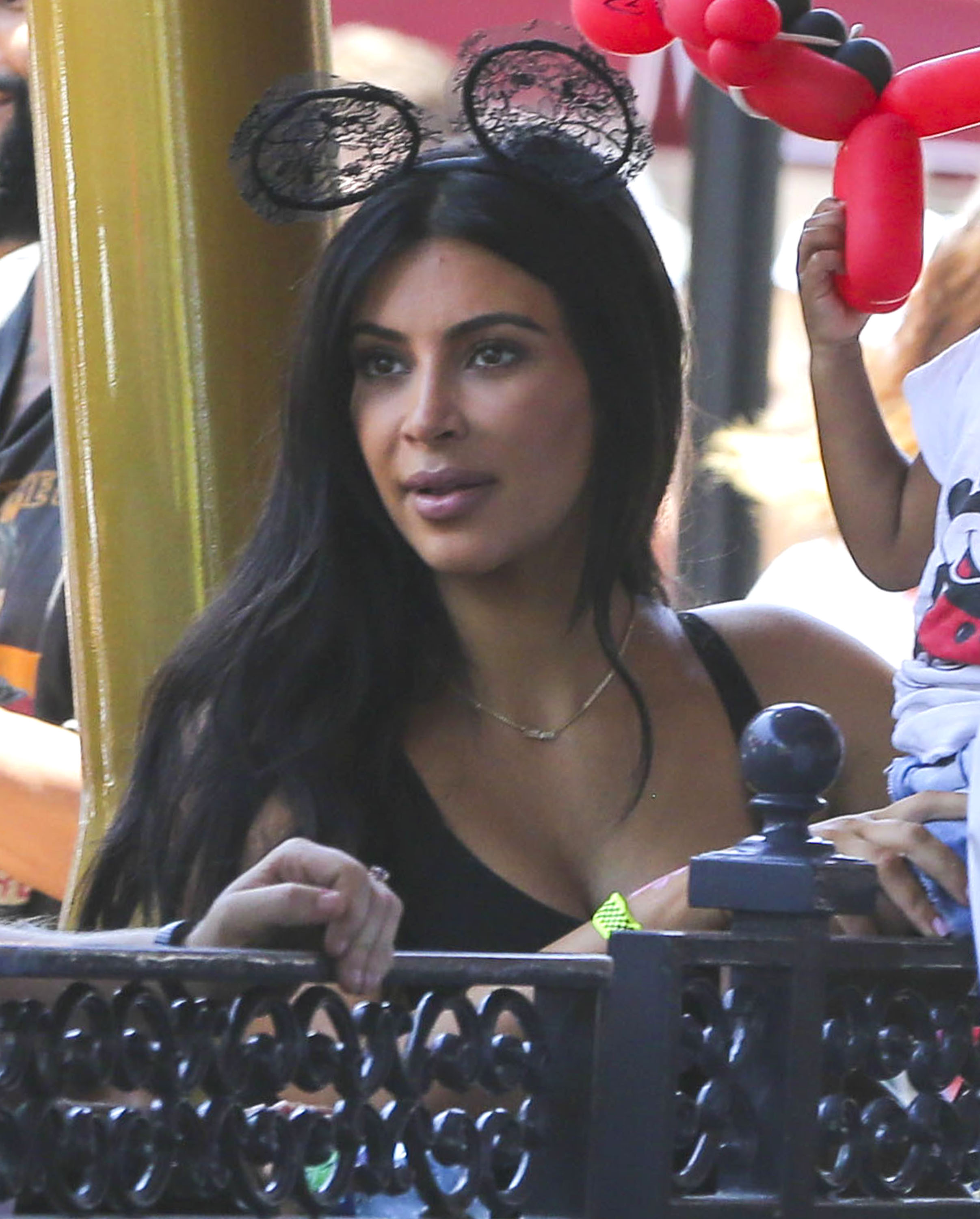 Access_Kardashian_07.jpg