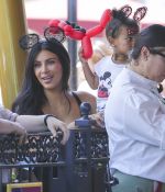 Access_Kardashian_01.jpg
