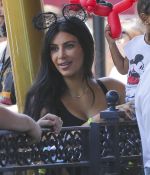 Access_Kardashian_08.jpg