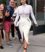 Access_Kardashian_06.jpeg