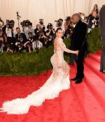 Access_Kardashian_03.jpg