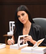 Access_Kardashian_018.jpg