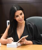 Access_Kardashian_03.jpg