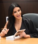 Access_Kardashian_08.jpg