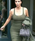 Access_Kardashian_07.jpeg