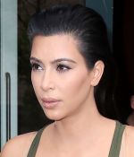 Access_Kardashian_09.jpeg