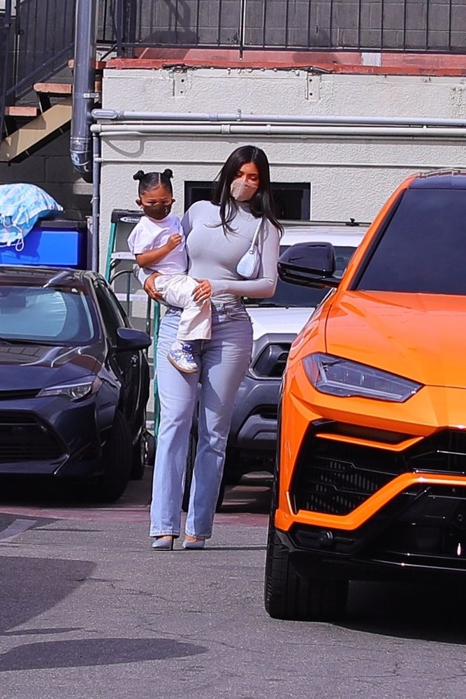 Access_Kardashian_001.jpg