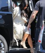 Access_Kardashian_02.jpg
