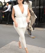Access_Kardashian_04.jpg