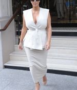 Access_Kardashian_01.jpg