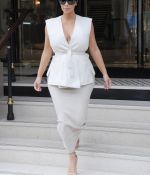 Access_Kardashian_03.jpg