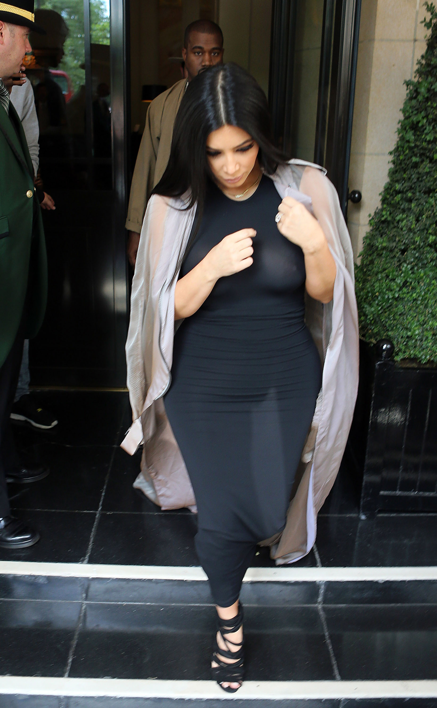 Access_Kardashian_03.jpg