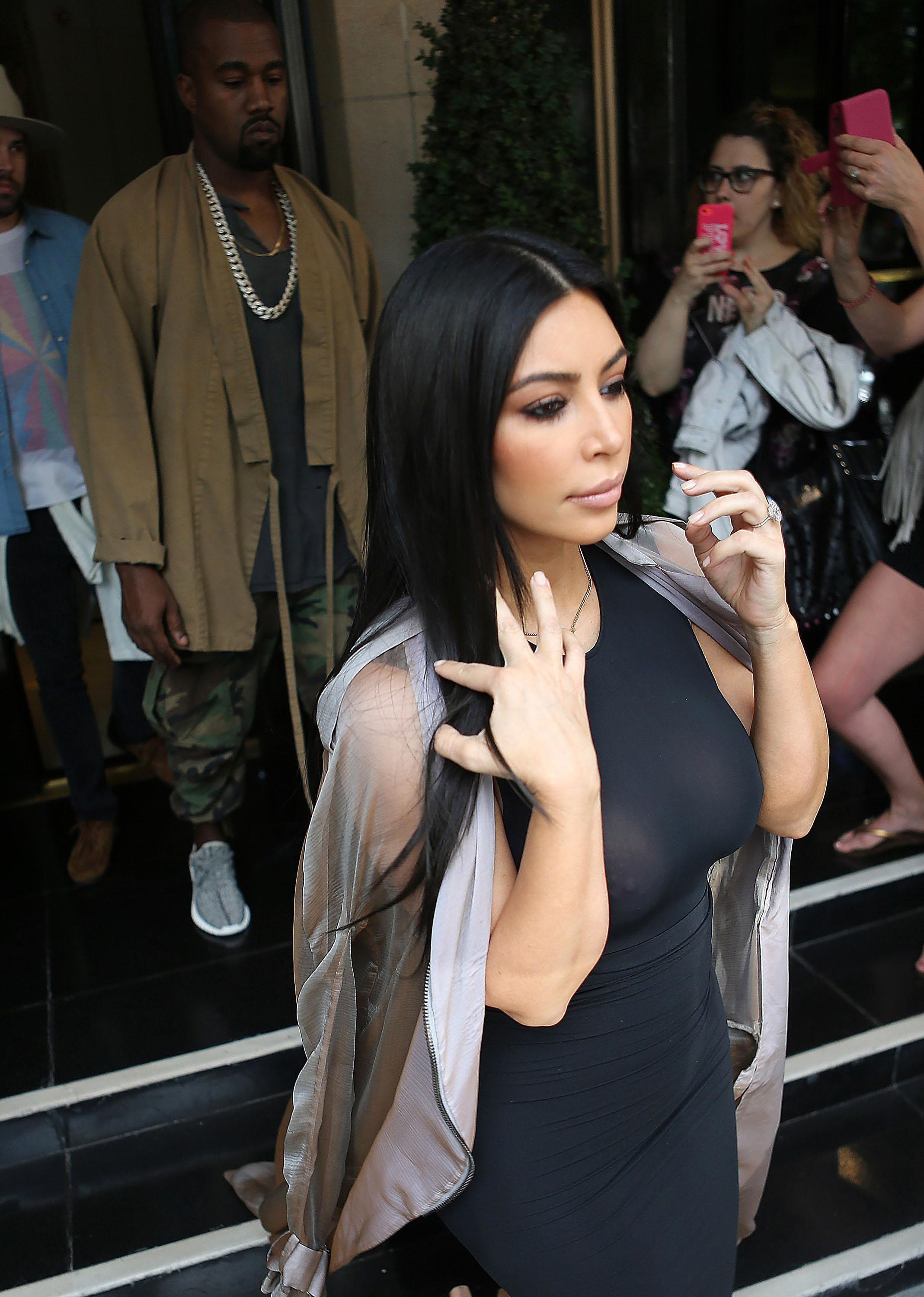 Access_Kardashian_07.jpg