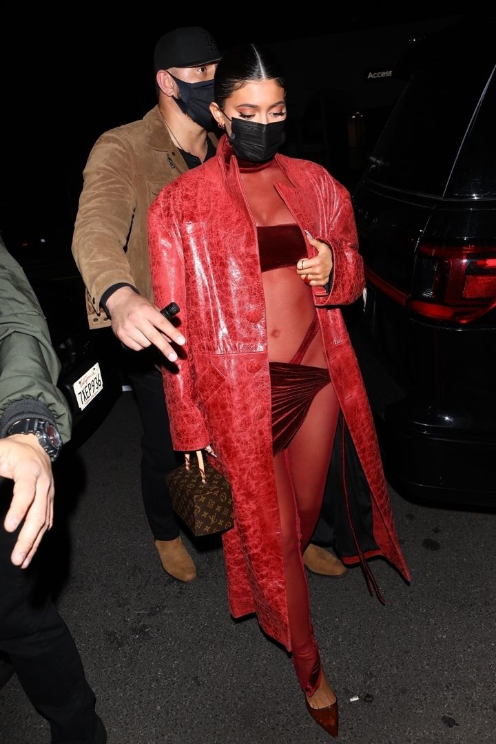 Access_Kardashian_002.jpg