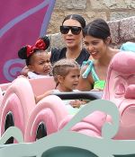 Access_Kardashian_06.jpeg