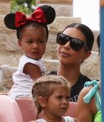 Access_Kardashian_08.jpeg