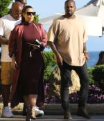Access_Kardashian_03.jpg