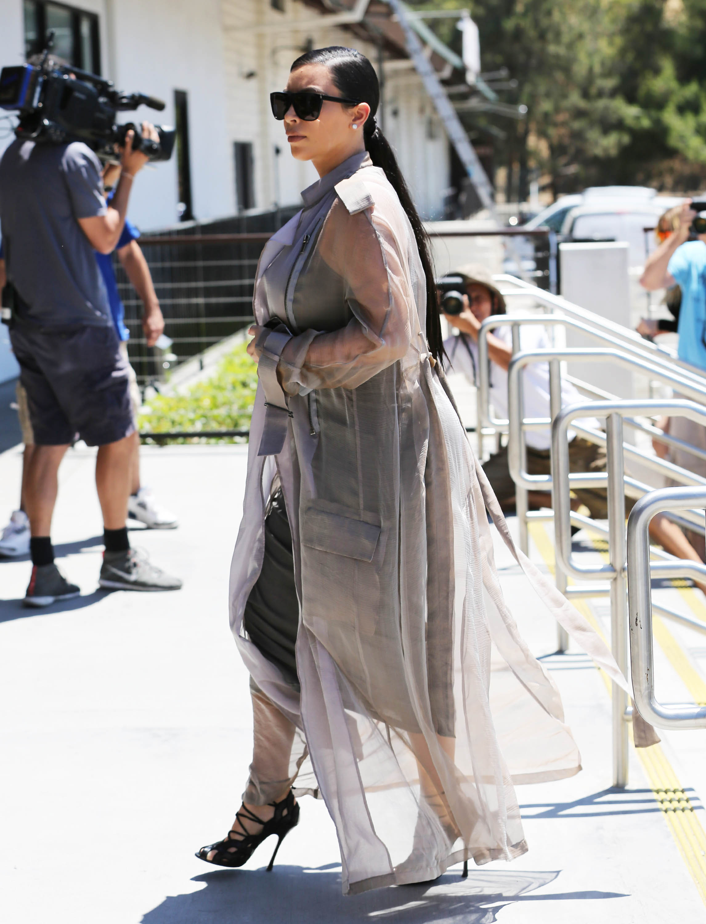 Access_Kardashian_02.jpg