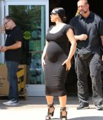 Access_Kardashian_06.jpg