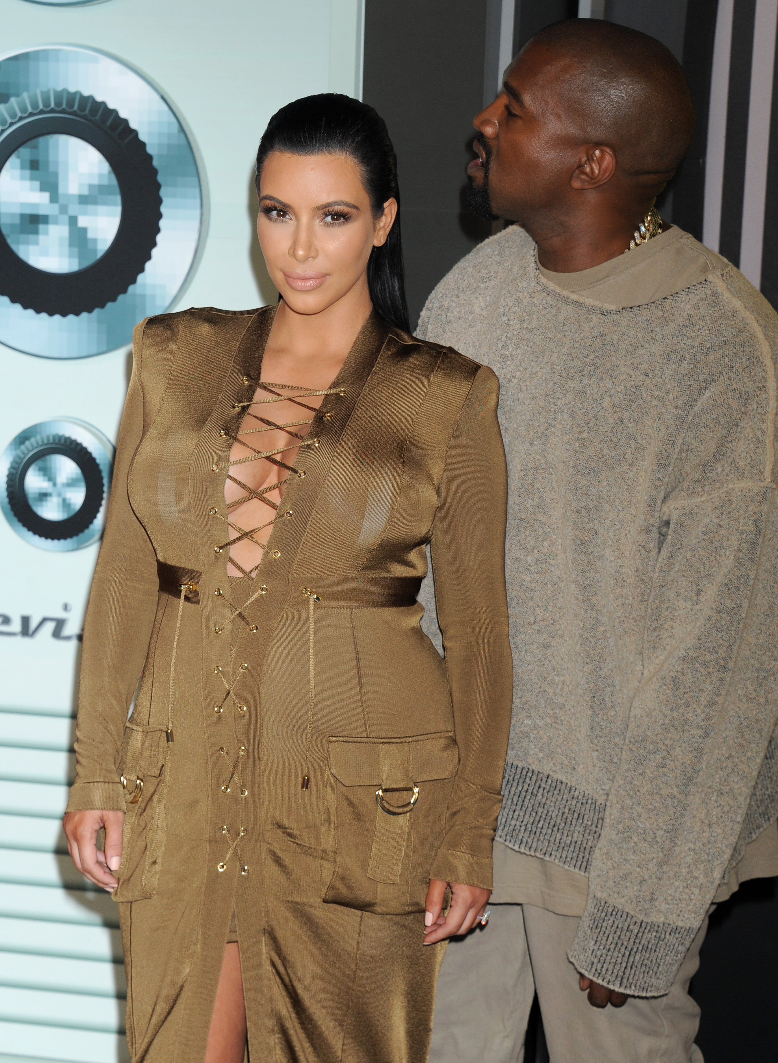 Access_Kardashian_05.jpeg