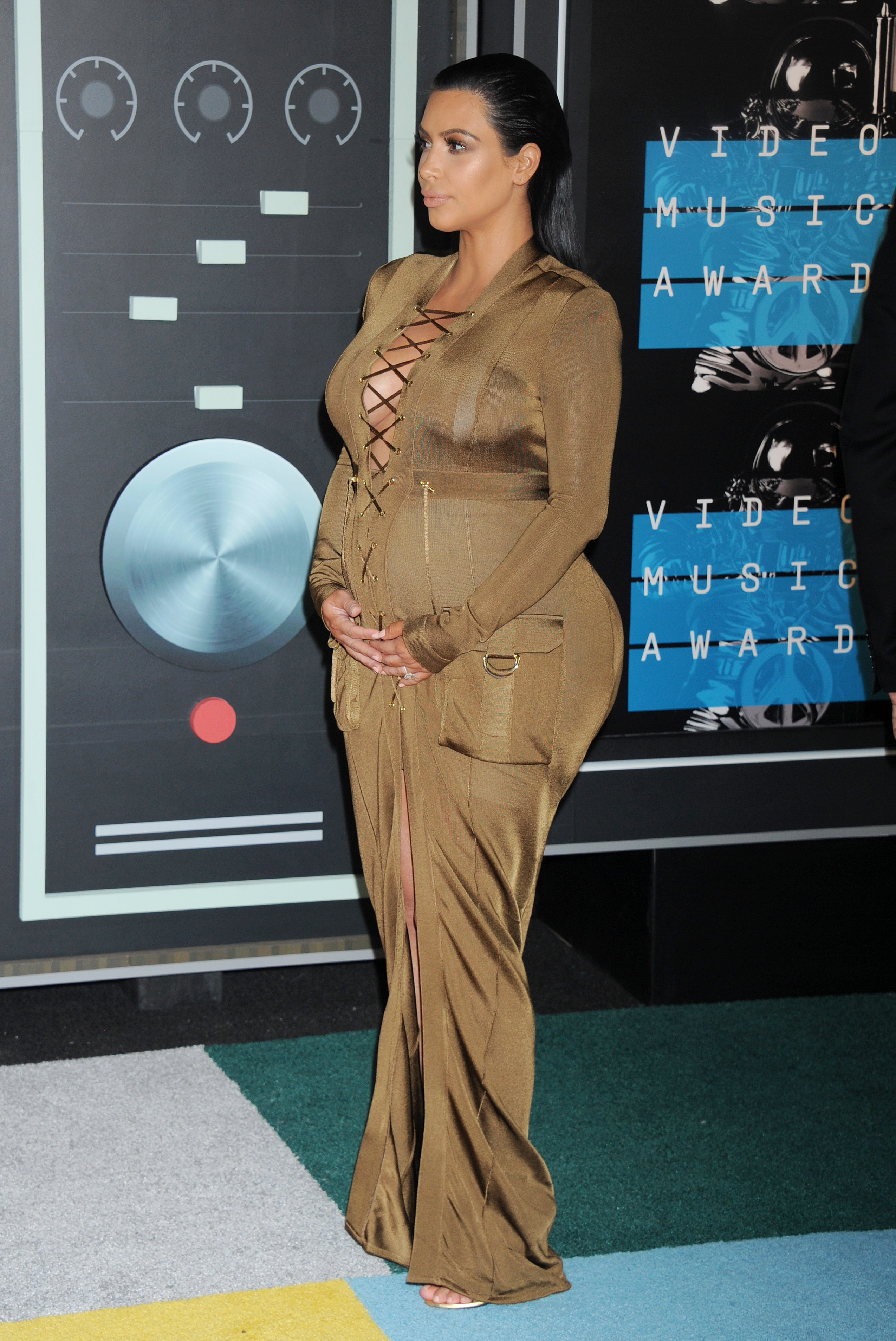 Access_Kardashian_08.jpeg