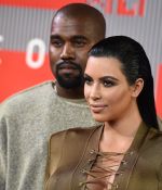 Access_Kardashian_03.jpg
