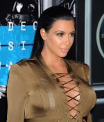 Access_Kardashian_07.jpeg