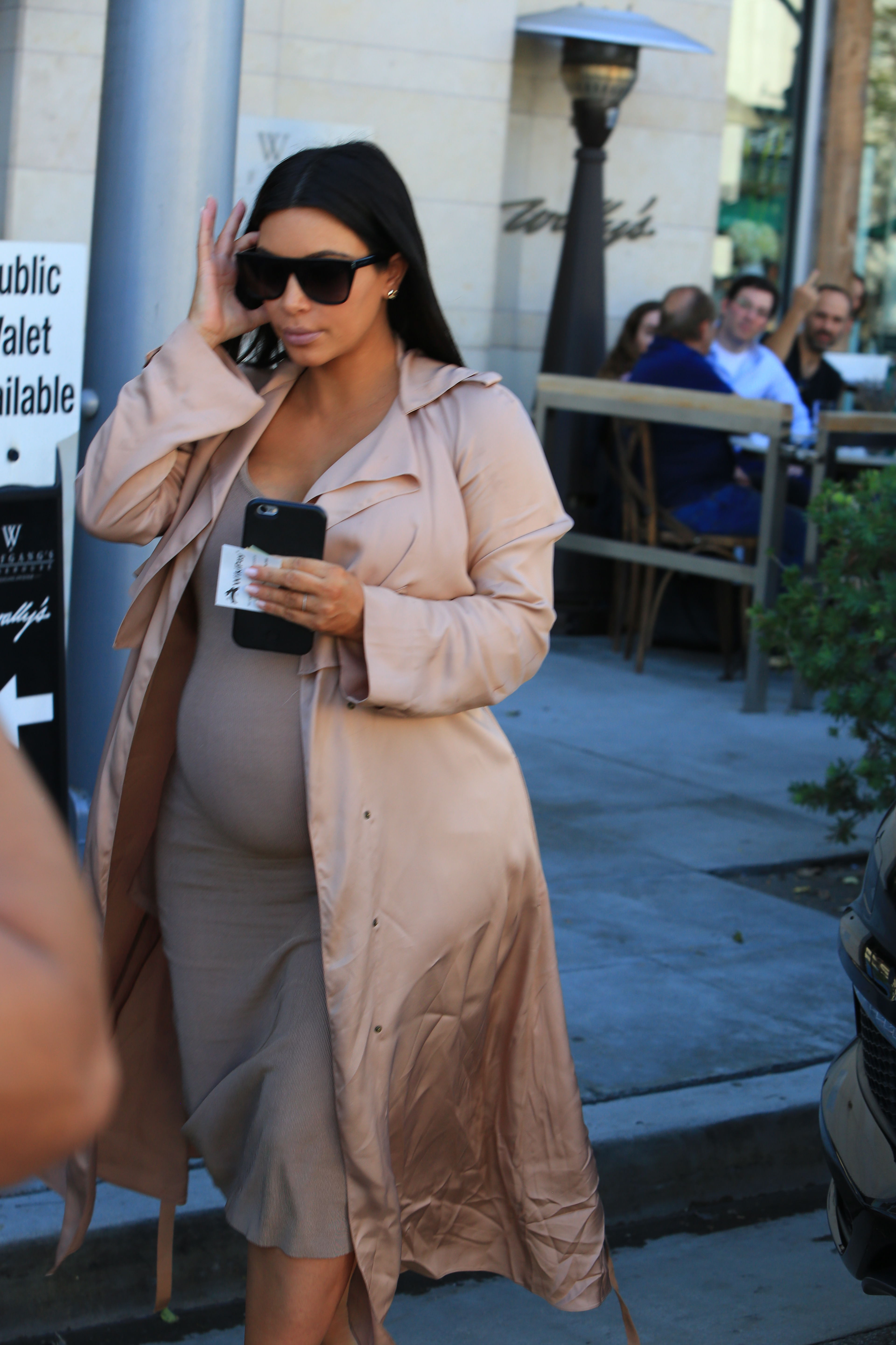 Access_Kardashian_07.jpeg