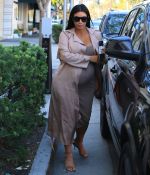Access_Kardashian_09.jpeg