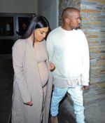 Access_Kardashian_04.jpg