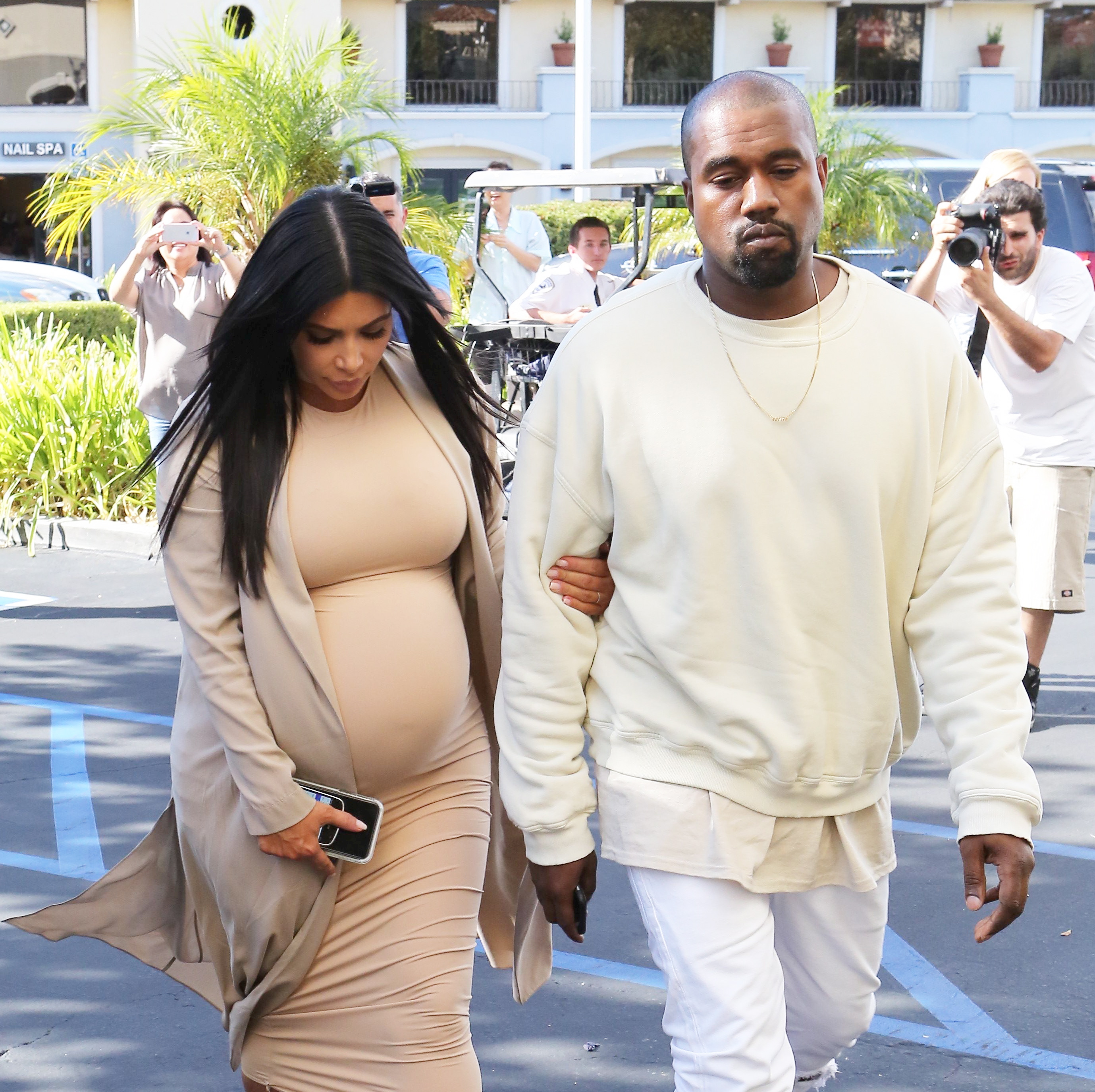 Access_Kardashian_03.jpg