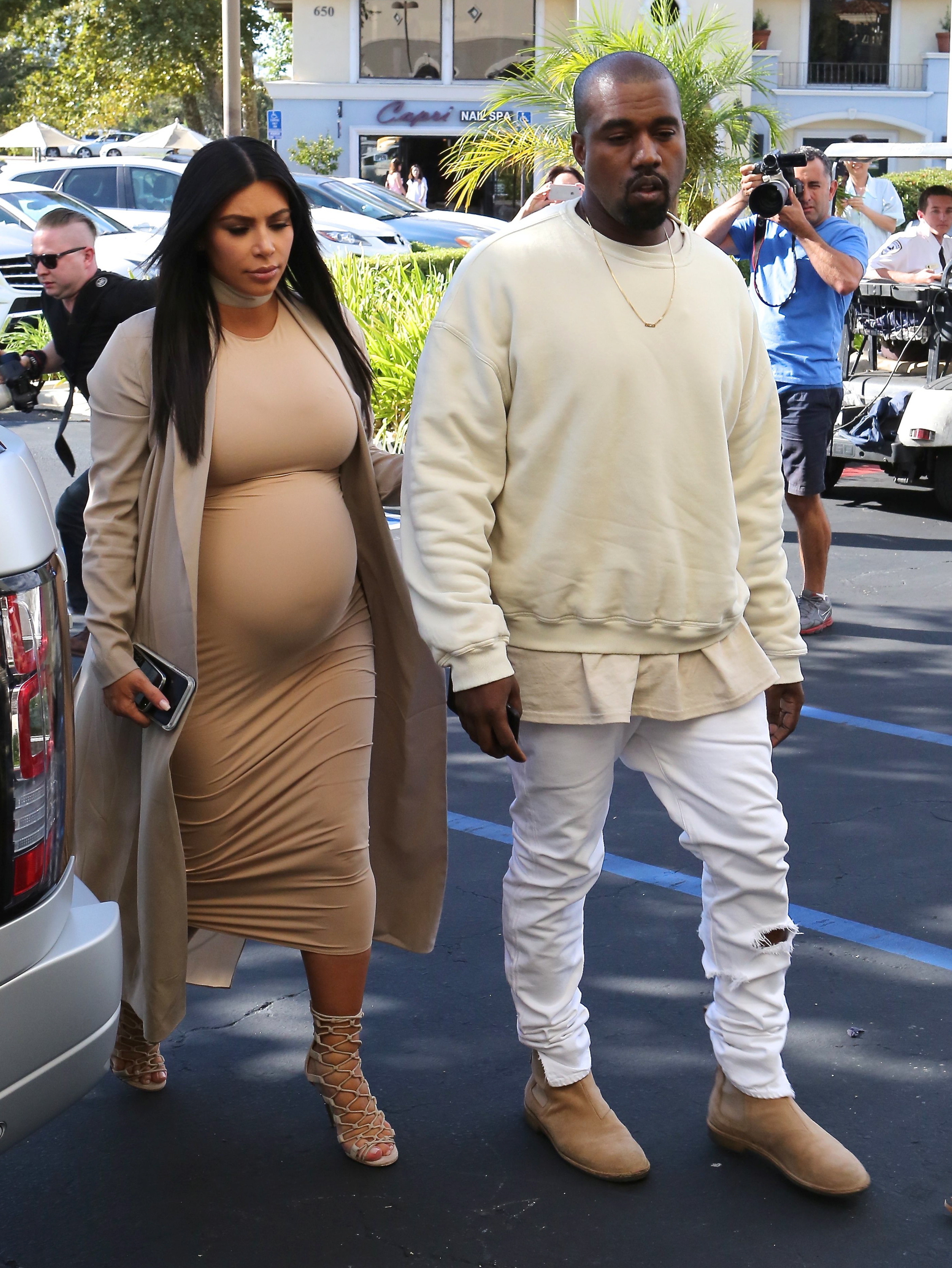 Access_Kardashian_05.jpg