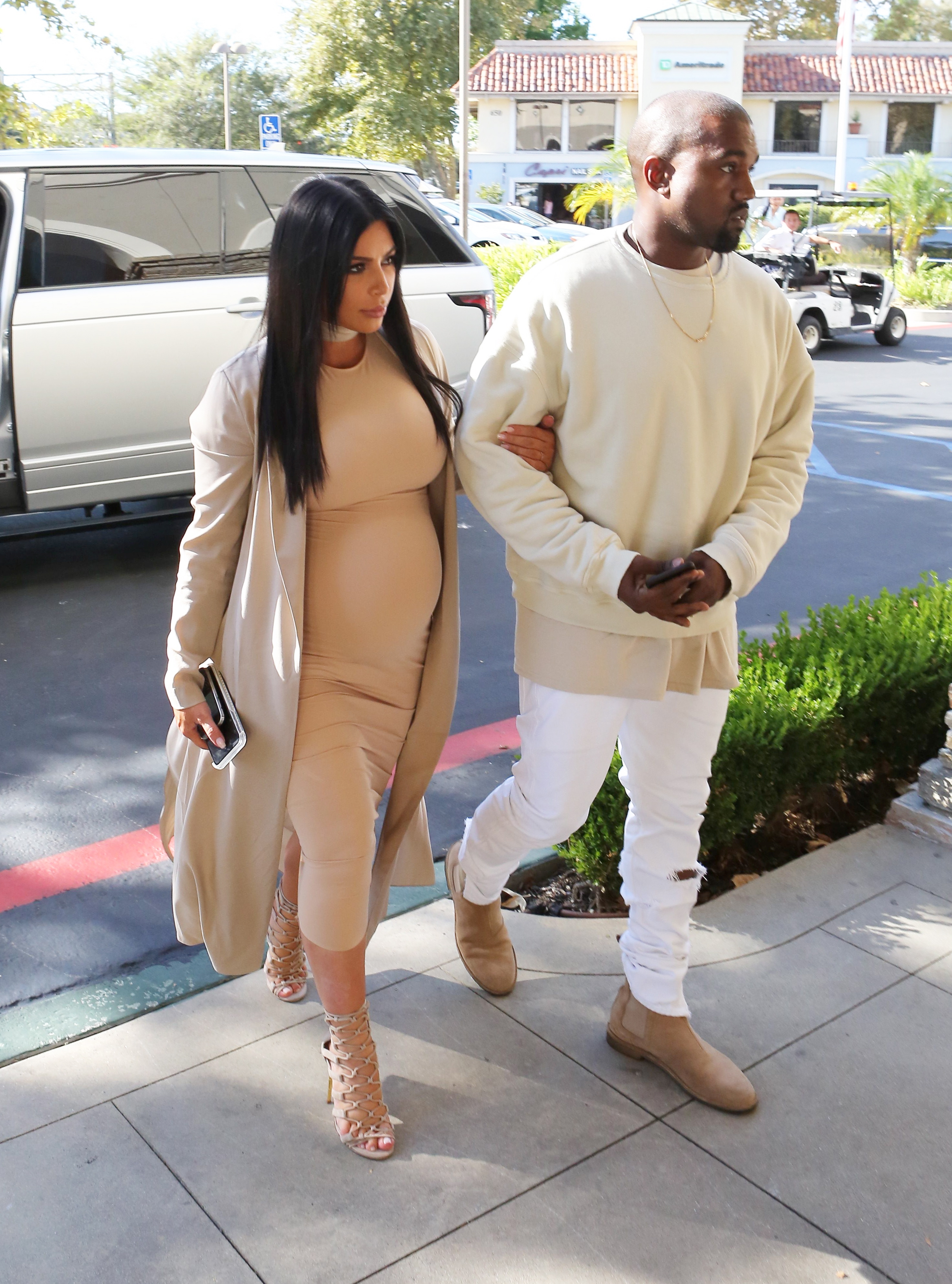 Access_Kardashian_07.jpg