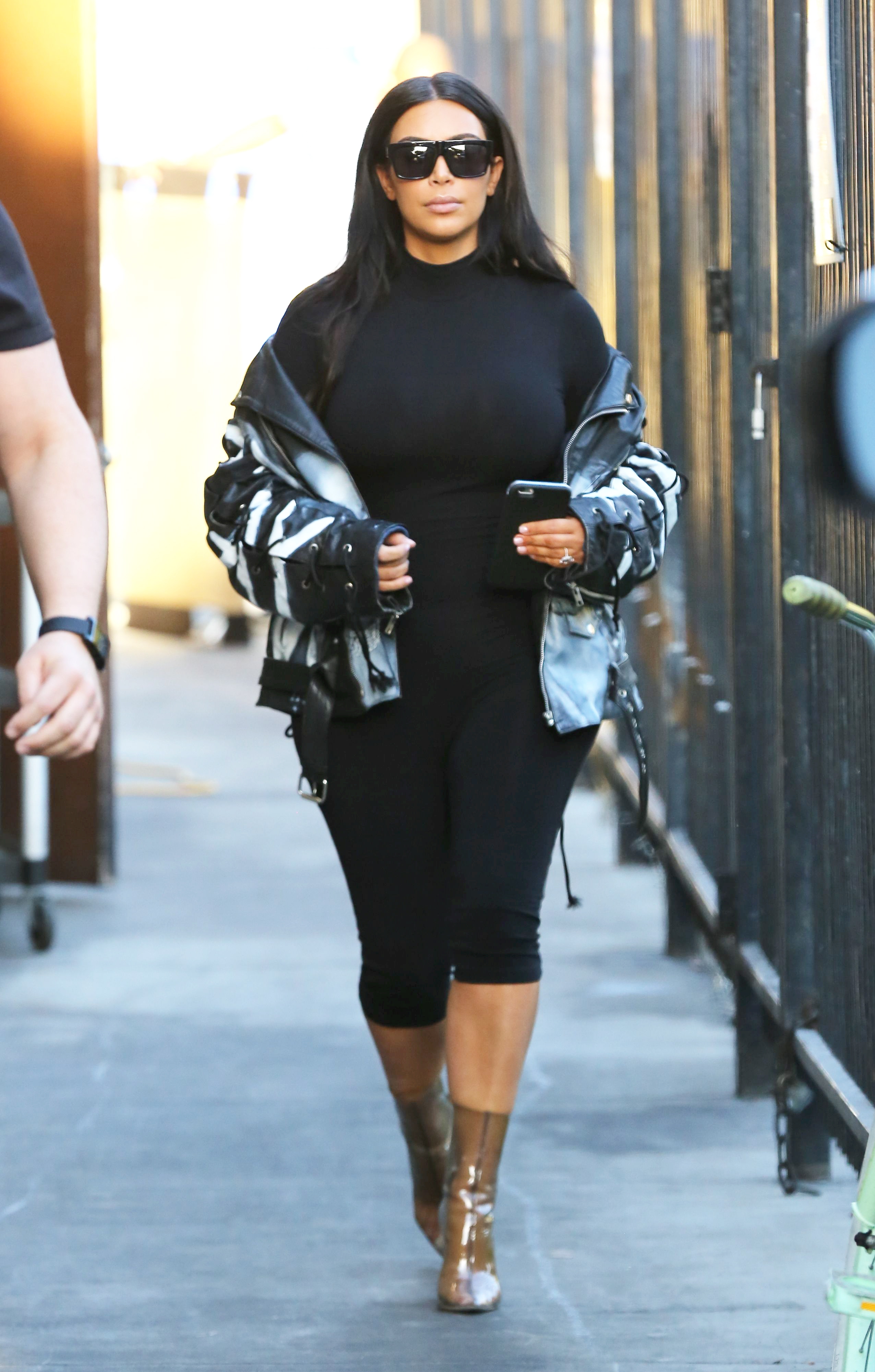Access_Kardashian_01.jpg