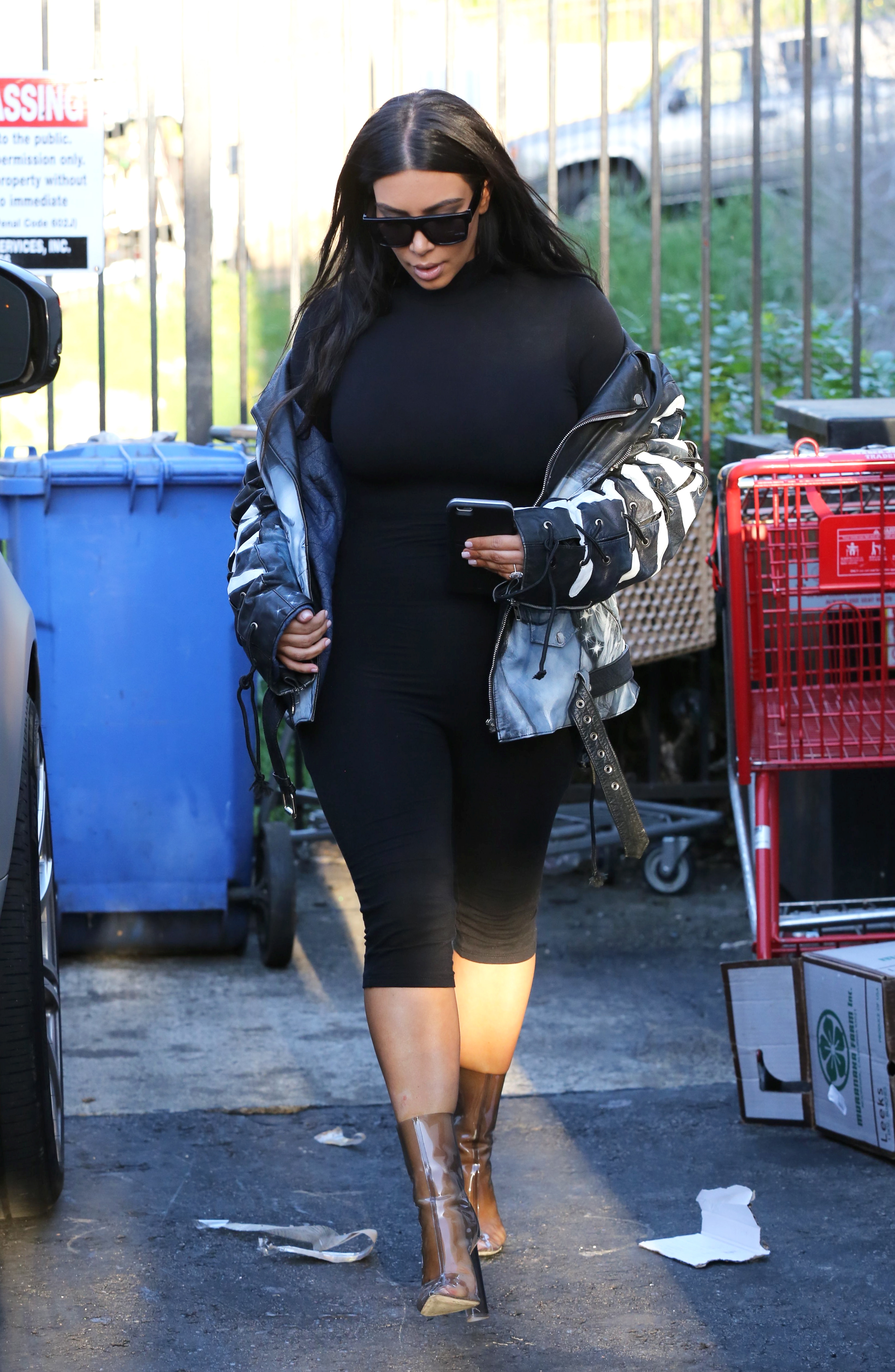 Access_Kardashian_03.jpg